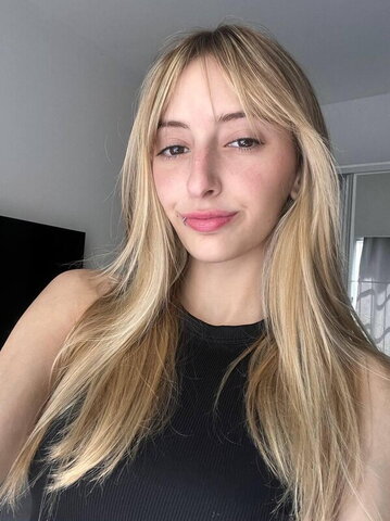 Lynareid nude photo 17