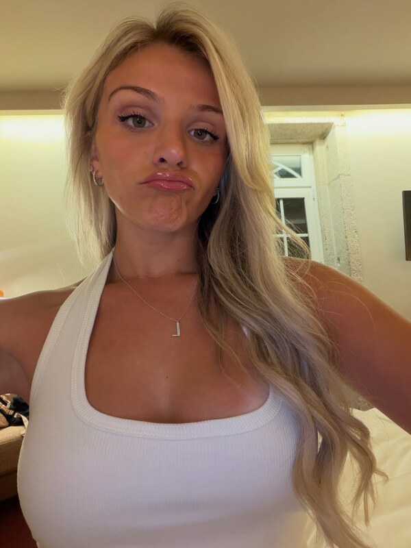 Lyndalessandro nude photo 3