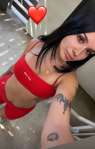 Lyndi Fresh (1 photo)