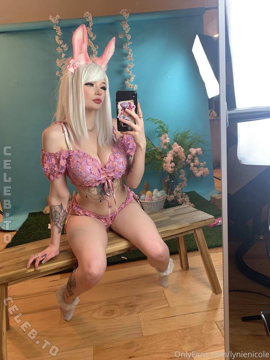 lynienicole nude photo 15