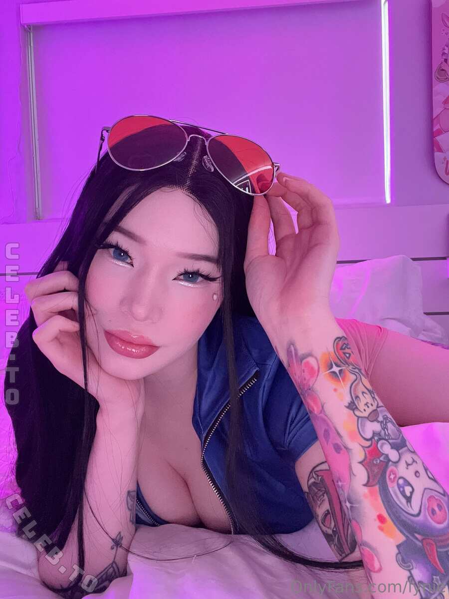 lynienicole nude photo 10