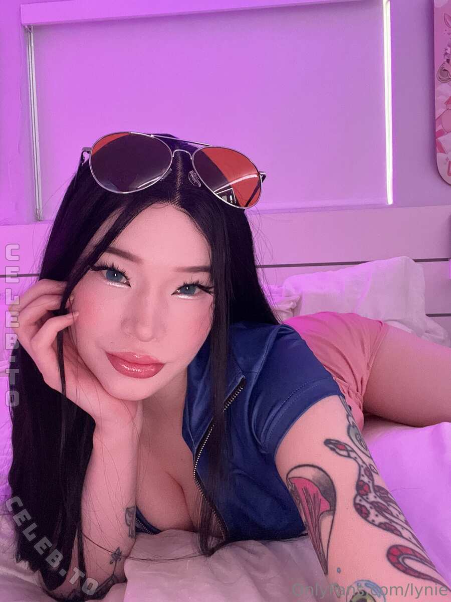 lynienicole nude photo 11