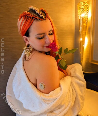Lyn_k44 nude photo 4