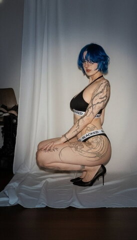 Lyra Crow nude photo 1