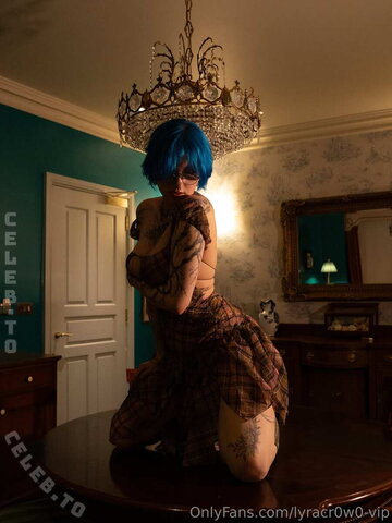 lyracr0w0 nude photo 122