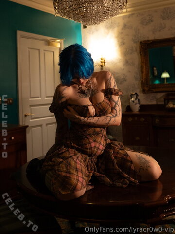lyracr0w0 nude photo 121