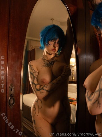 lyracr0w0 nude photo 122