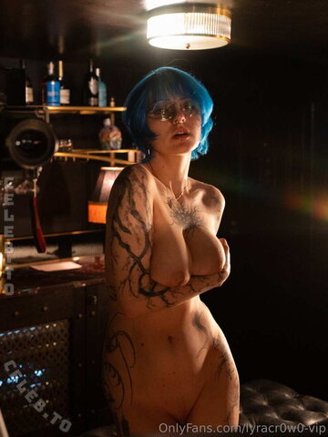 lyracr0w0 nude photo 26