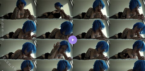 lyracr0w0 – Dildo BJ on the bed