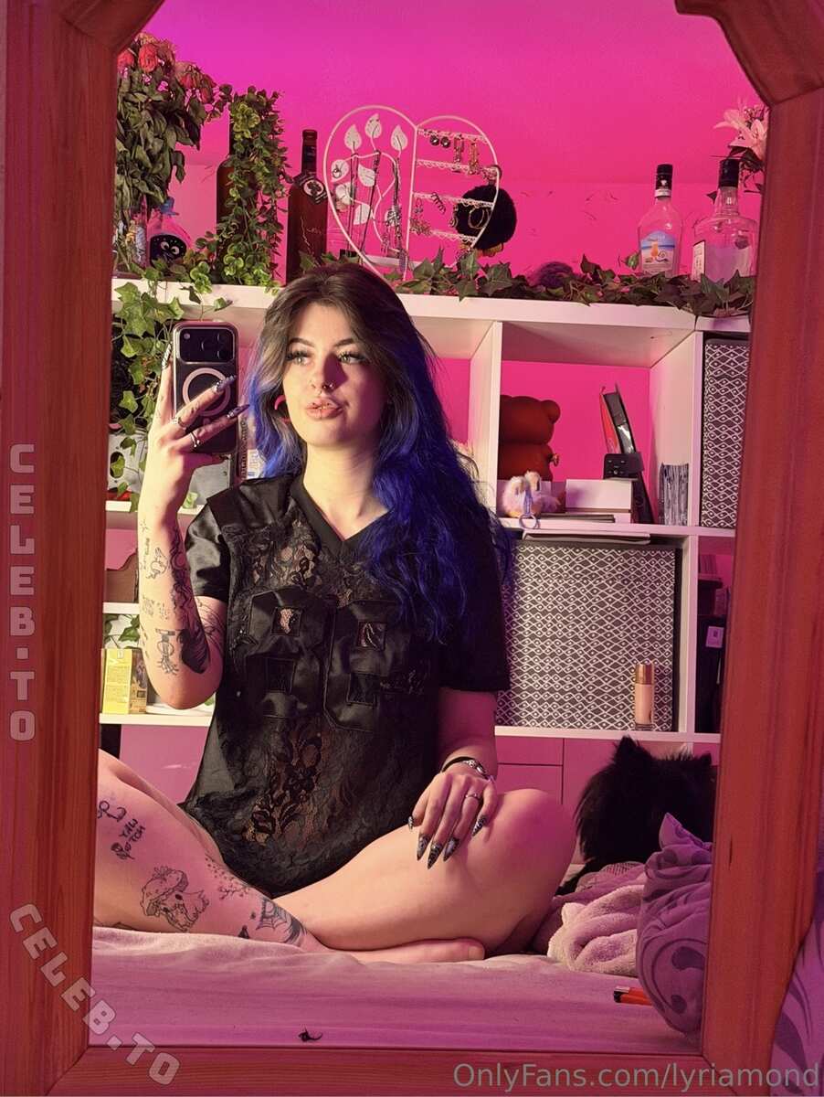 lyriamond nude photo 4