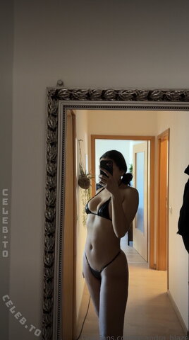 Lysandra.Blaze nude photo 20