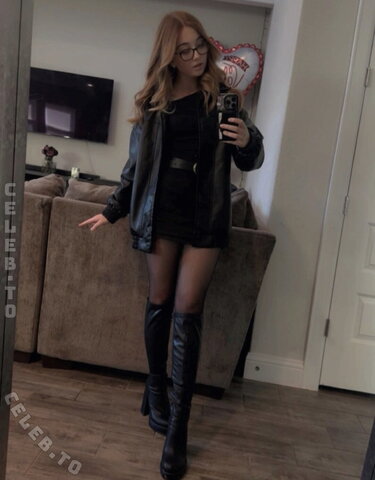 lyssaurora nude photo 1300