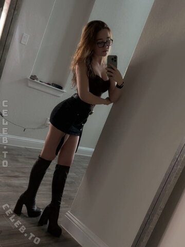 lyssaurora nude photo 1293