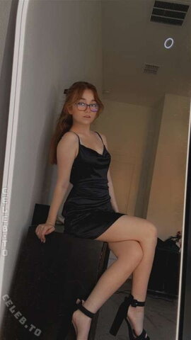 lyssaurora nude photo 1235