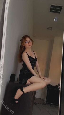lyssaurora nude photo 1224