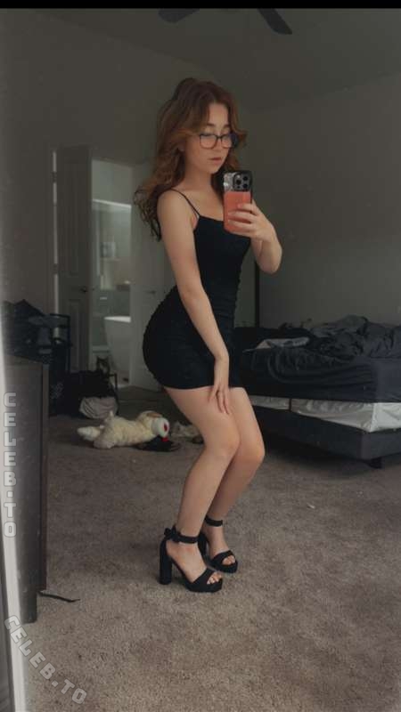 lyssaurora nude photo 3