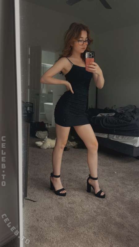 lyssaurora nude photo 4