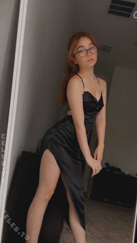 lyssaurora nude photo 14