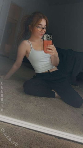 lyssaurora Sexy (2 photos)
