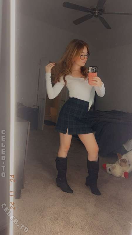 lyssaurora nude photo 17