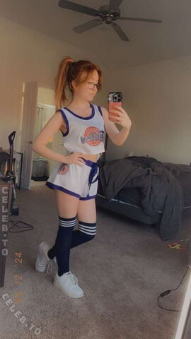 lyssaurora nude photo 1016