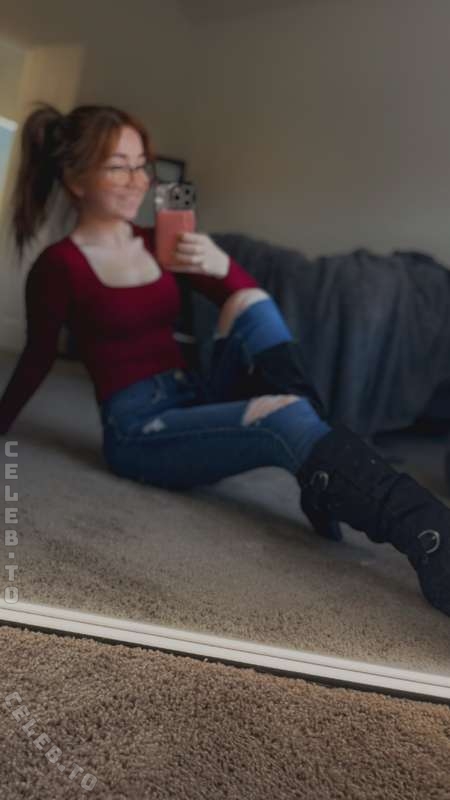 lyssaurora nude photo 6