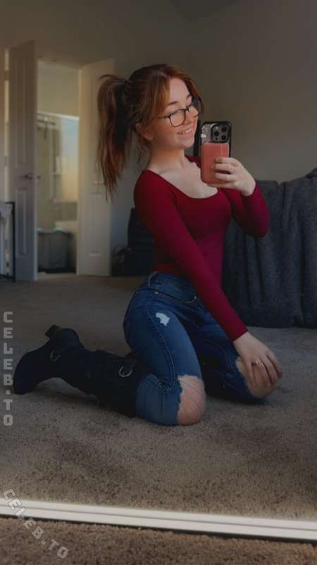 lyssaurora nude photo 11
