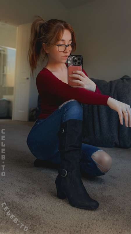 lyssaurora nude photo 12