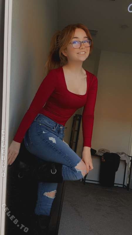 lyssaurora nude photo 15