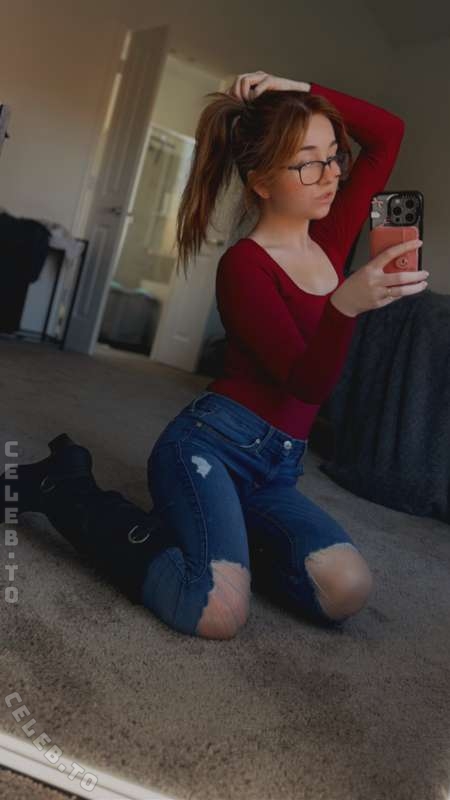 lyssaurora nude photo 18