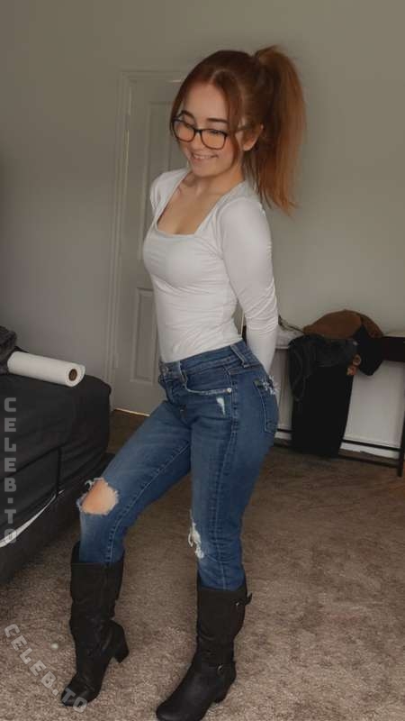 lyssaurora nude photo 16