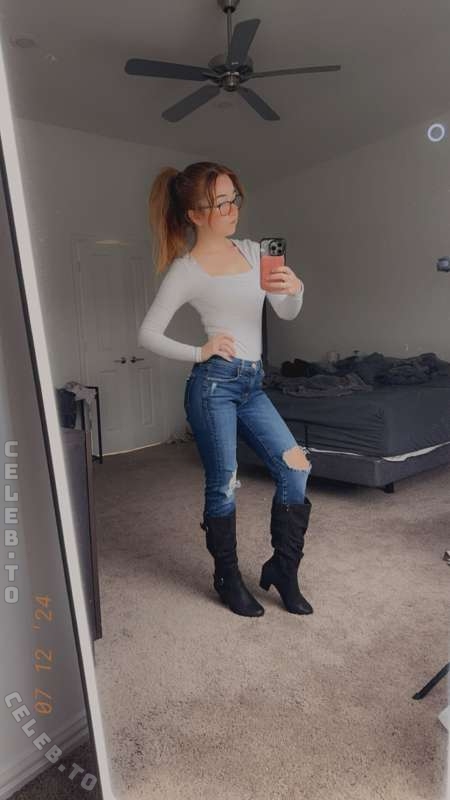 lyssaurora nude photo 18