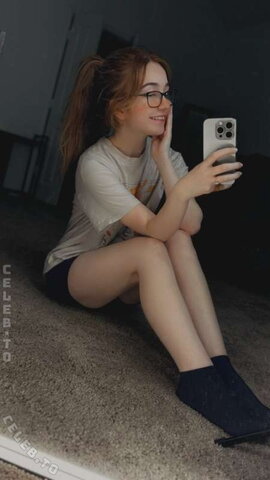 lyssaurora nude photo 800