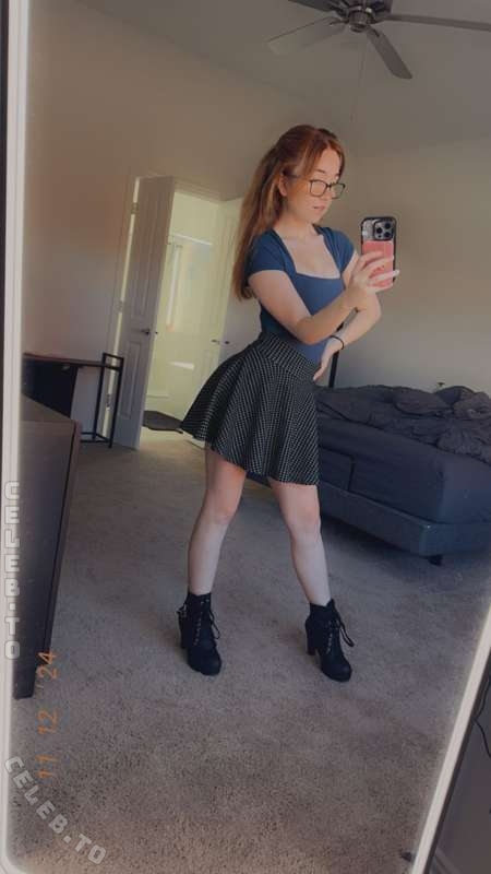 lyssaurora nude photo 7