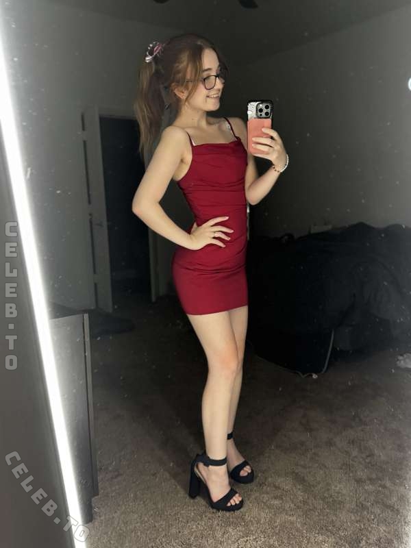 lyssaurora nude photo 2
