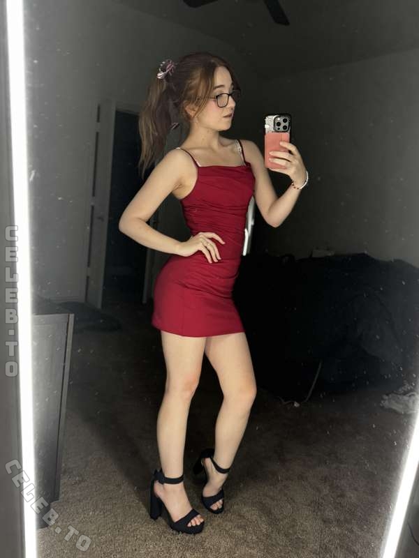 lyssaurora nude photo 14
