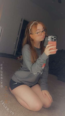 lyssaurora nude photo 600