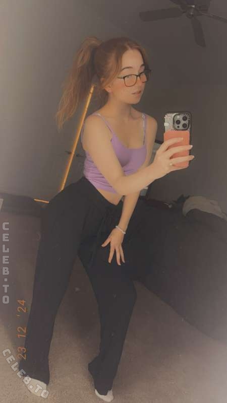 lyssaurora nude photo 12