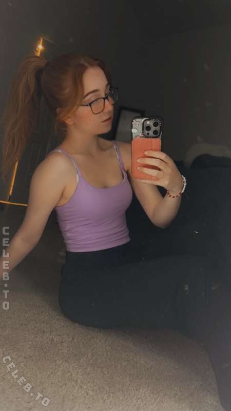 lyssaurora nude photo 13