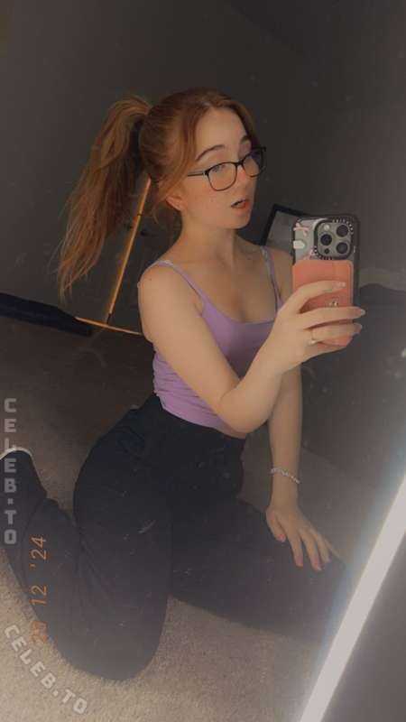 lyssaurora nude photo 22