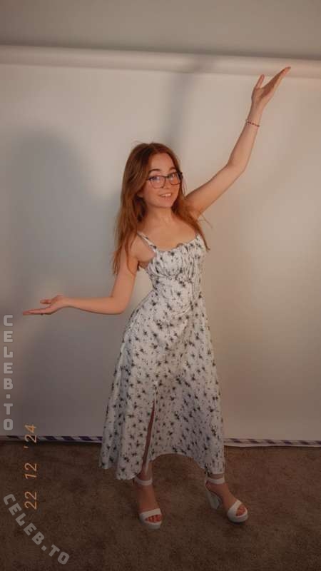lyssaurora nude photo 2
