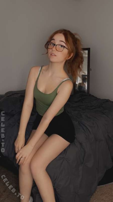 lyssaurora nude photo 4