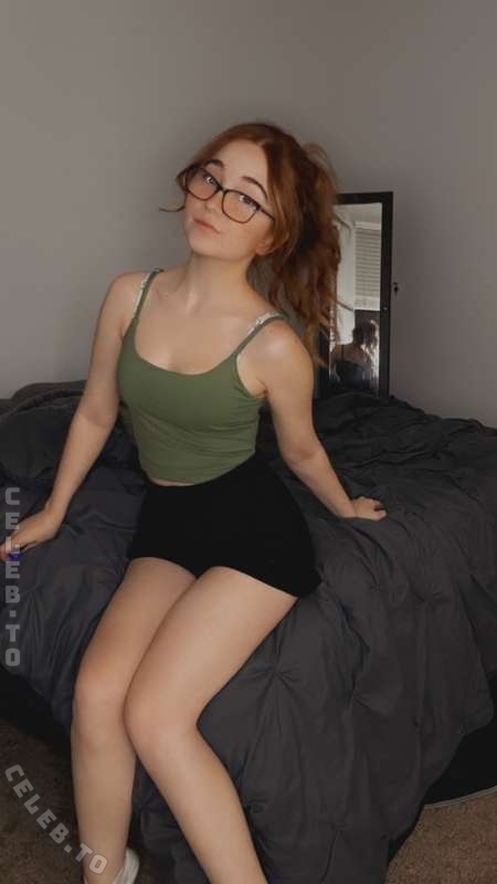 lyssaurora nude photo 14