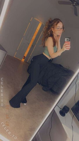 lyssaurora nude photo 29