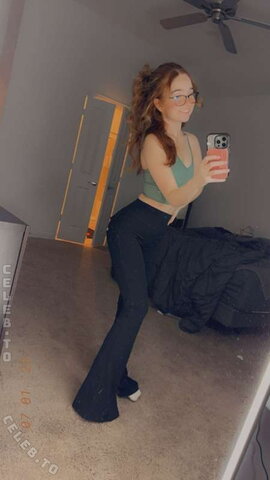 lyssaurora nude photo 25