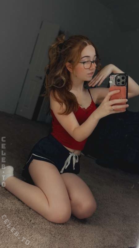 lyssaurora nude photo 14