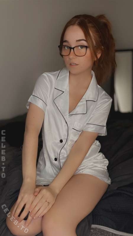 lyssaurora nude photo 4
