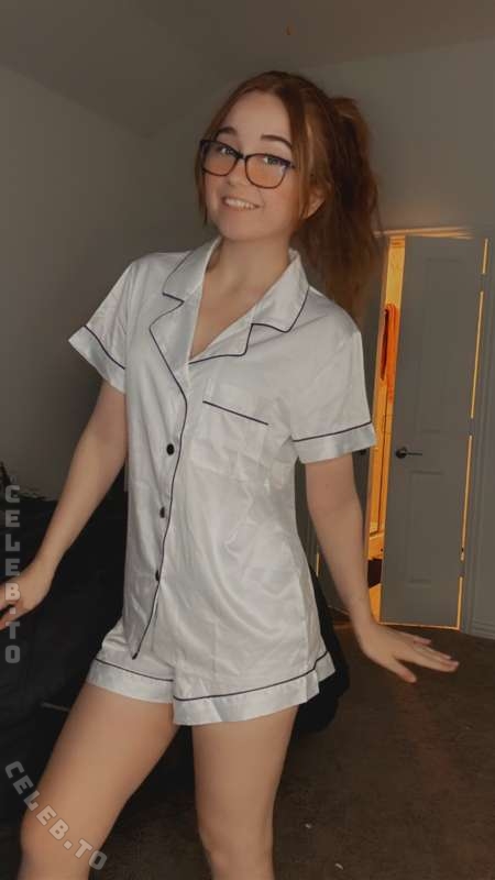 lyssaurora nude photo 24