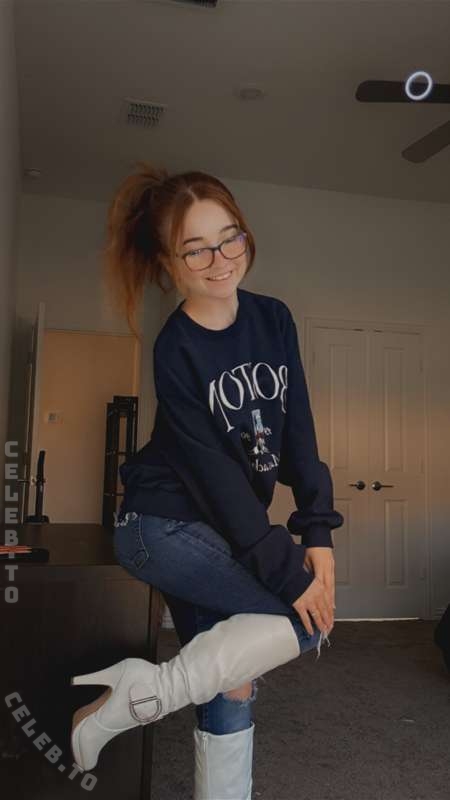 lyssaurora nude photo 6