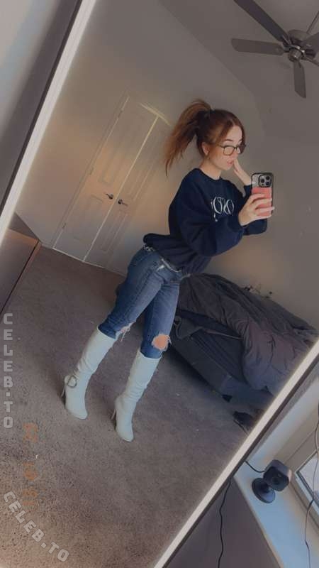 lyssaurora nude photo 8